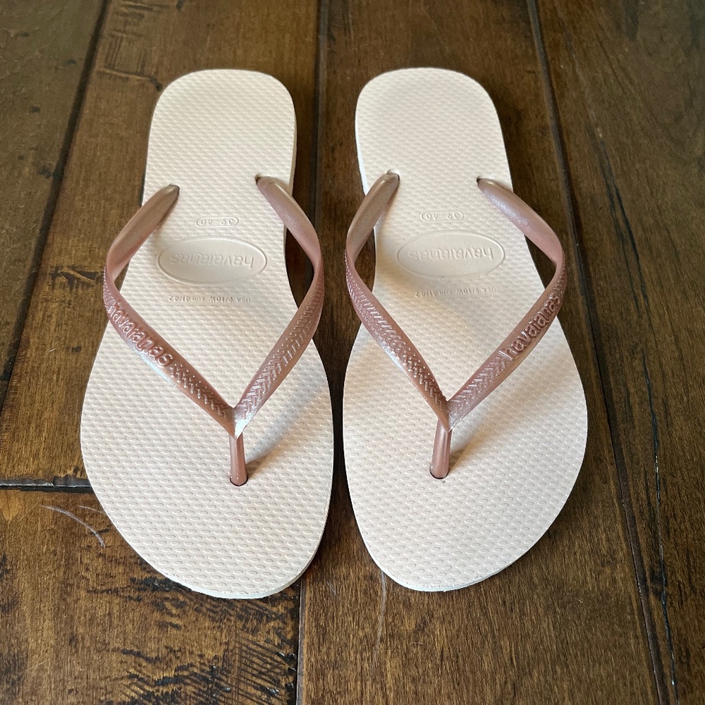 Havaianas Metallic Flip-Flops Rose Gold - size 39/40, US 9/10w, eur 41/42